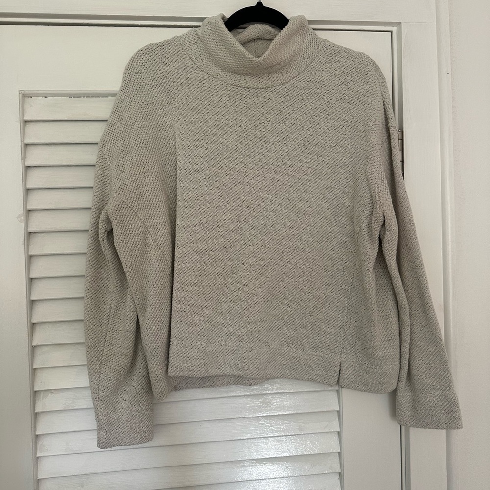 Vineyard Vines Light Gray Turtleneck Sweater